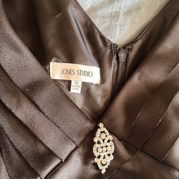 Black Formal Dress - Picture 7 of 8